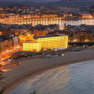 https://magnifica-swit-room-sama.sansebastianhotels.net
